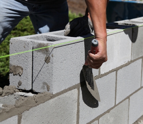 Construcción de pared con bloques - Trabajo profesional